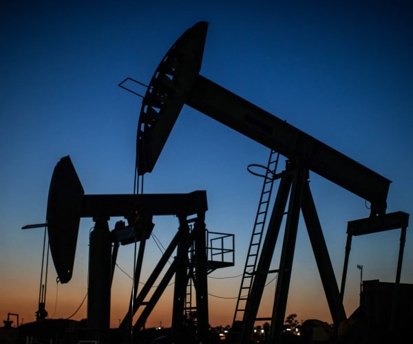 Oil Prices Steady as Ebbing Iranian Protests Lower Chance of US Attack 